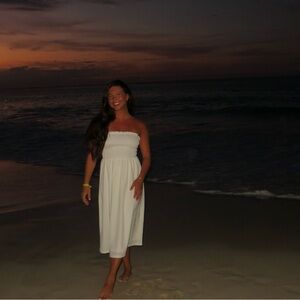 Meet your Posher, Chloe